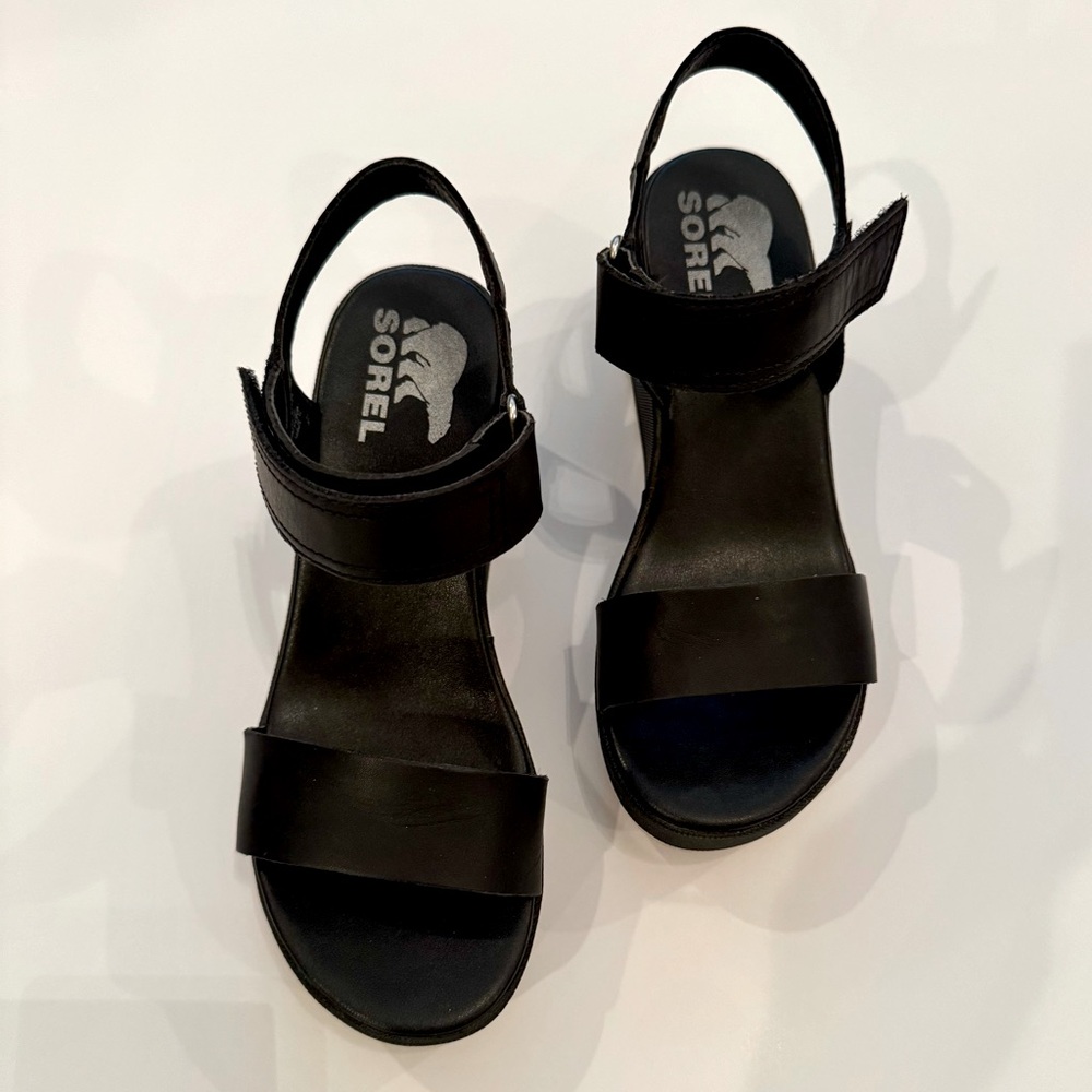 Black Sorel size 6 wedge sandals